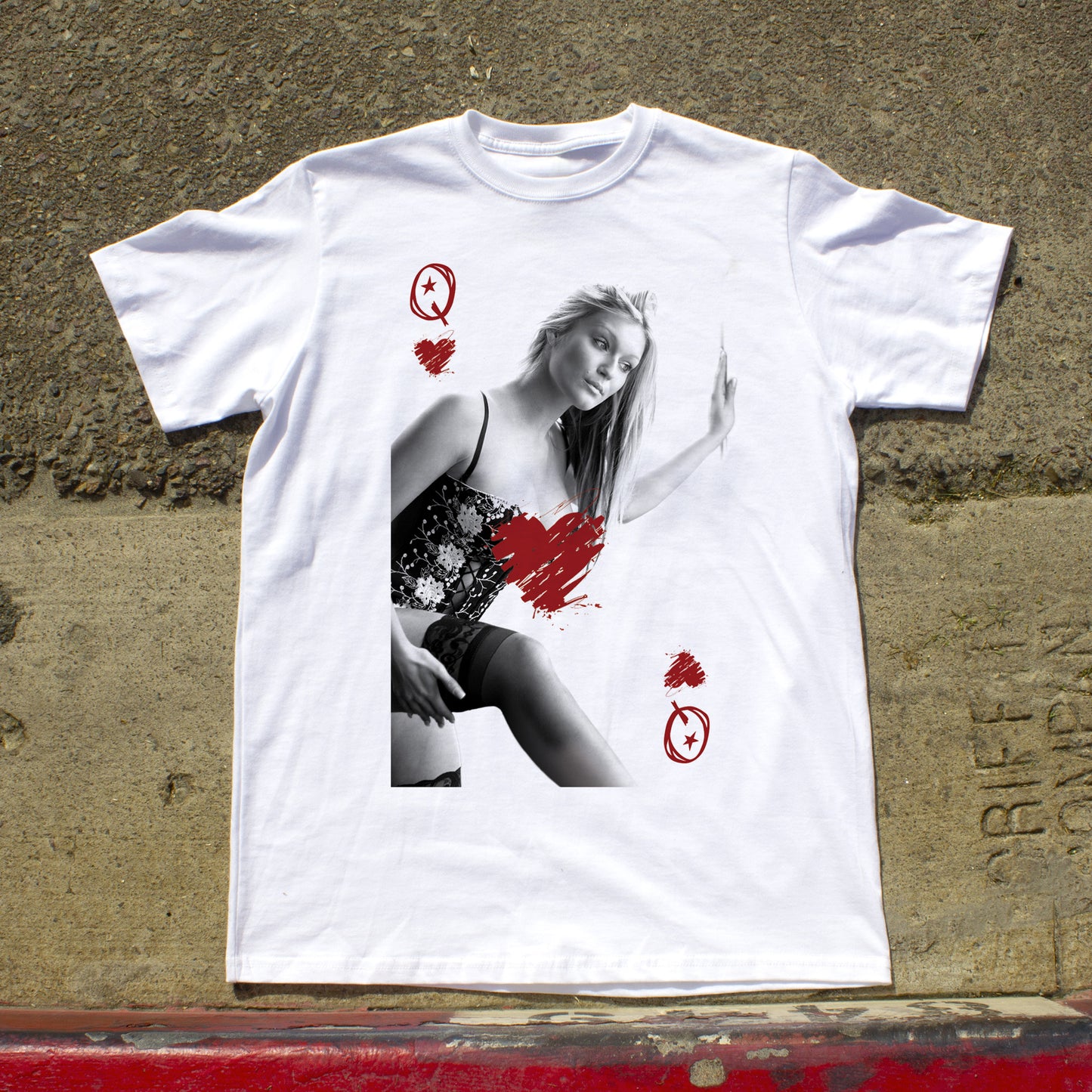 Le t-shirt dame de coeur